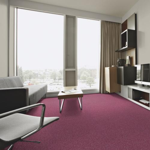 Ковровая плитка Forbo Tessera Basis Pro 4210 Cerise